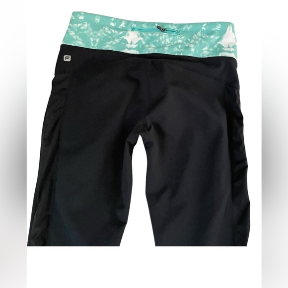 Fabletics Rio Run Crop - Picture 5 of 5